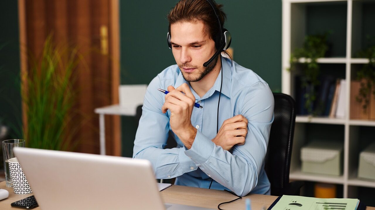 AI customer support with our AI VP customer