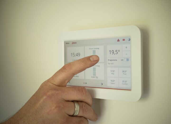 Illustration of simple and easy home automation setups
